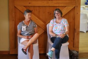 Laurie Hieronymus, Janis Salzer